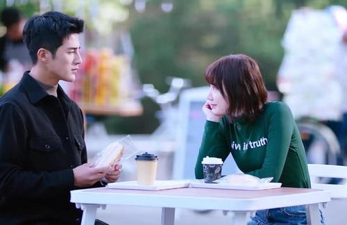 我的机器人男友毛晓彤追爱越来越大胆姜潮真实身份成谜