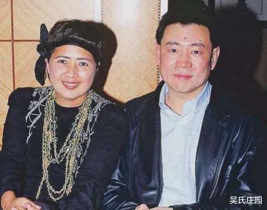 刘銮雄向宝咏琴提出离婚,宝咏琴:想离婚可以,离婚后你不能娶李嘉欣为
