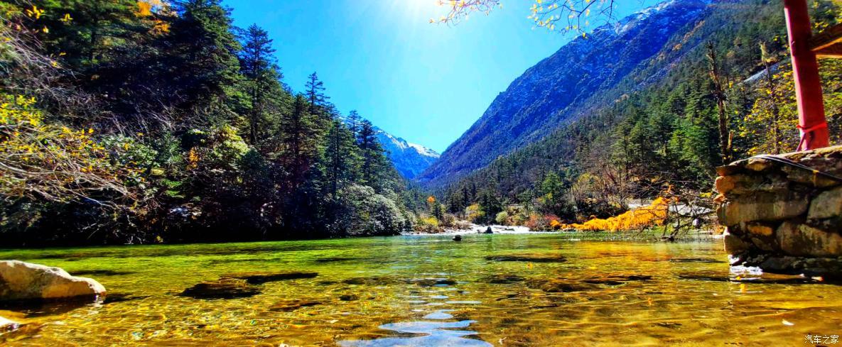 精高山林海风景优美木格措风景区