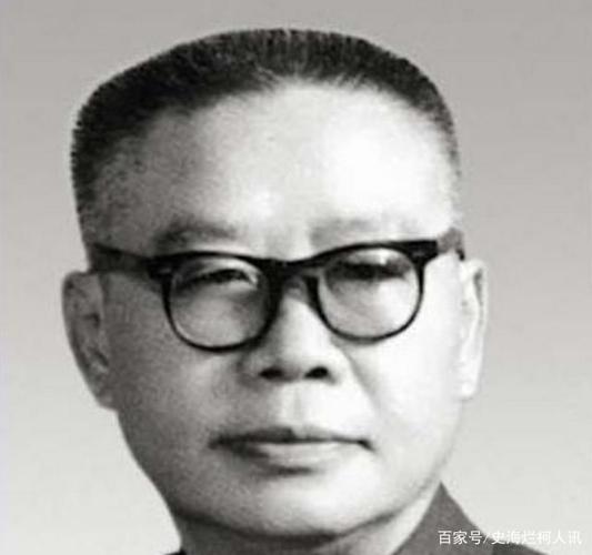 雄关漫道真如铁,而今迈步从头越,娄山关战役,他失去一