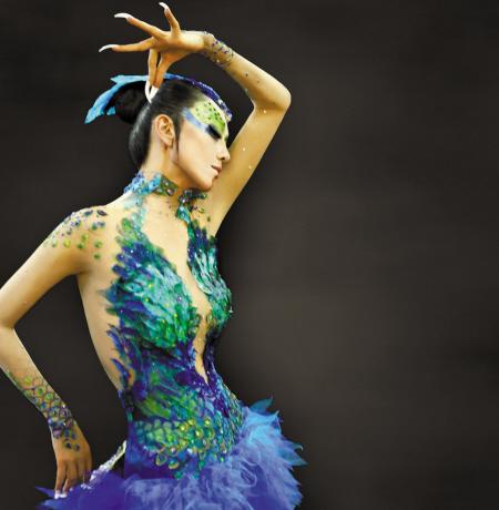 讲述生命和爱杨丽萍孔雀不止炫舞技