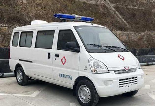 哪里有需要,哪里就有五菱,五菱牌救护车来了