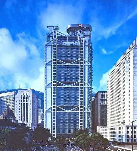 全球首幢耗资10亿美元的大楼——香港汇丰银行大厦