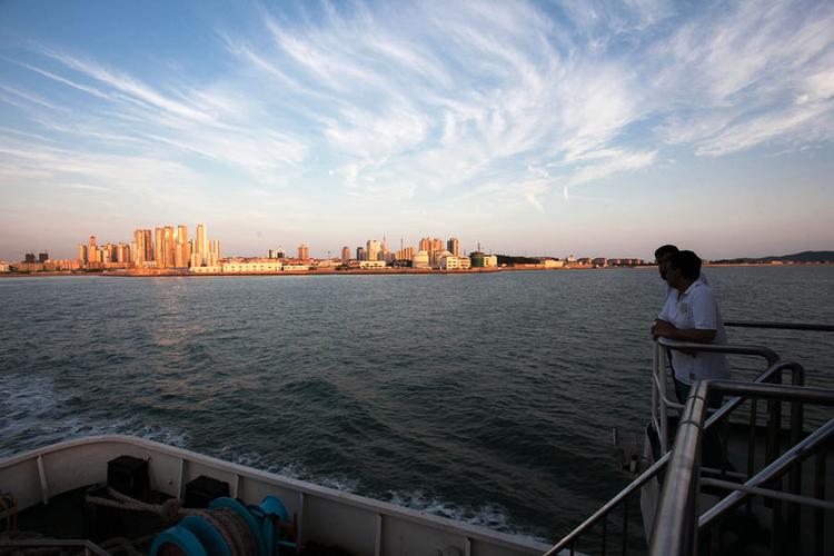 离岸,船上回眸青岛