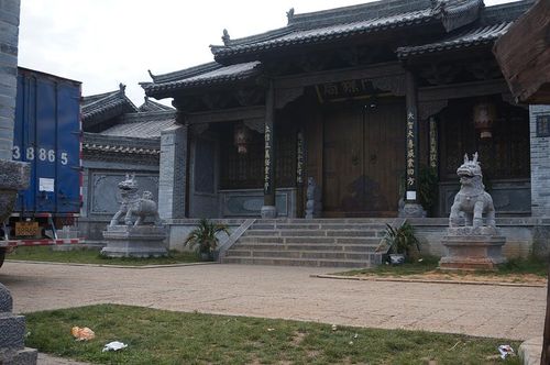 悲催的龙门镖局.我们走了快一个小时才到.离束河很远的好不好.