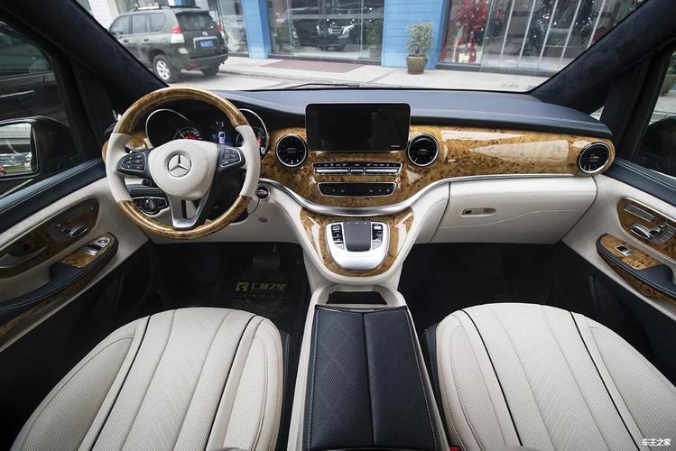 2020款奔驰v260标轴内饰升级