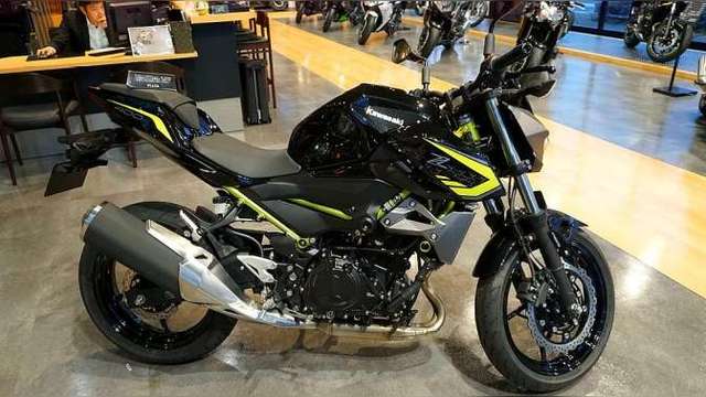 2020款川崎z400静态体验,这颜值给我一个不买的理由!