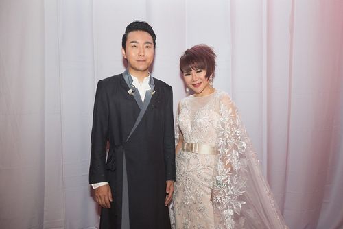 李玉刚受邀来马商演 米雪一秒变迷妹