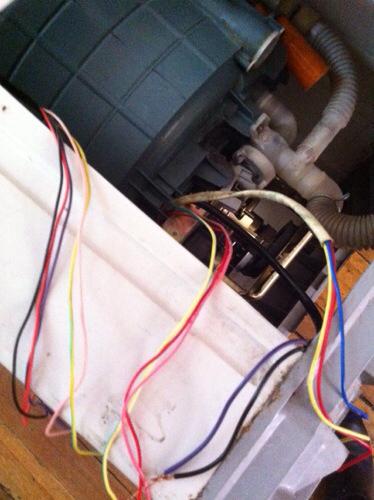 飞利浦洗衣机型号xqb50-5508怎么连外接电路!急求!好心人在哪里?