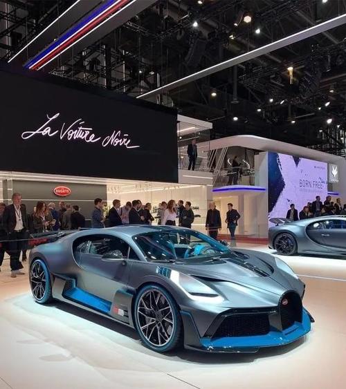 2021广州十一国庆车展在保利世贸博览馆举行