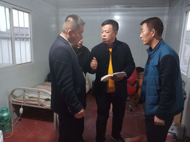 水泊寺乡党委书记张志强带队下村督导非洲猪瘟防治工作