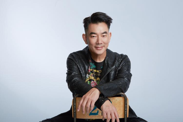 《射雕降龙十八掌》曝光主题曲mv 任贤齐,赖美云合作经典