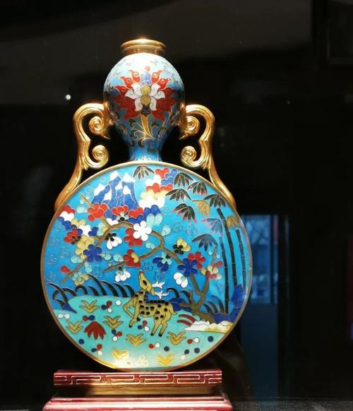 预告巾帼学堂第七讲赏景泰蓝品非遗之美