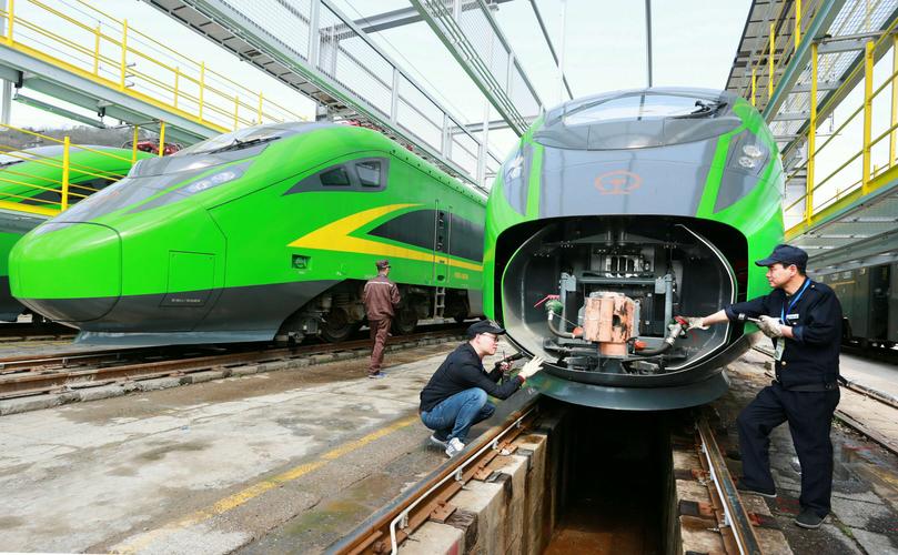 复兴号有了新"皮肤":绿巨人.