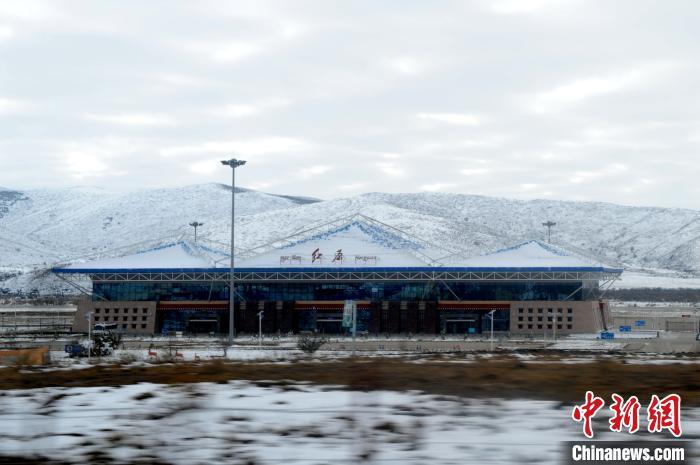 美爆了阿坝州红原县雪景宛如仙境
