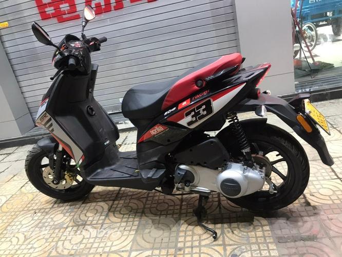 比亚乔台风rs150 2219 浏览     赞