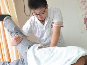 简单方法自我治疗 轻松告别腰椎间盘突出