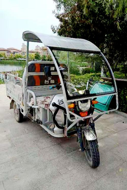 电动三轮车挡雨棚车蓬加厚铁蓬前车头驾驶室快递三轮车车棚雨篷