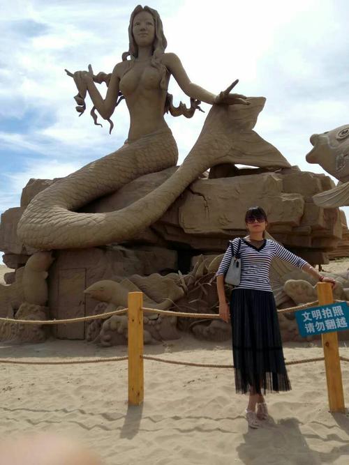 这里还有女生们,都喜欢的美人鱼呢.