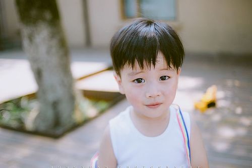 小学生 小男孩 男生儿童摄影 拍照pose 拍照姿势 日常生活拍摄 抓拍