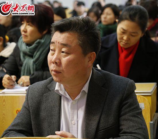 莒县第三中学校长焦广良