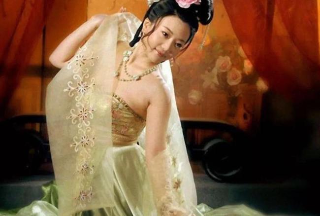 古代青楼里美女成群怪不得那时男人有三妻四妾还是逛青楼