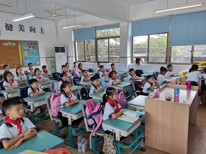 杭州市转塘小学回龙校区 校园动态 校内动态 新学期新气象,教师们秉承