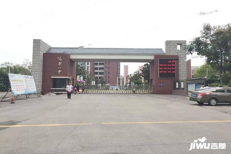 周边配套济宁一中太白湖校区