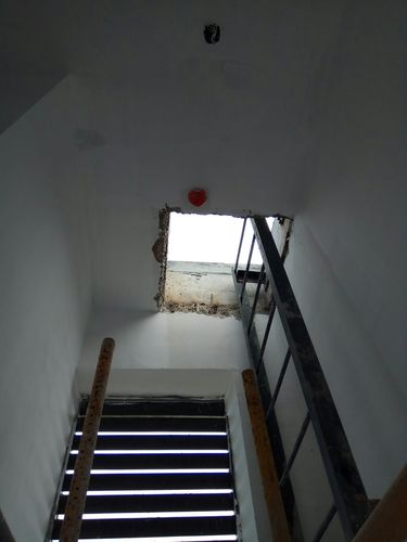 屋面爬梯洞口修补及盖板