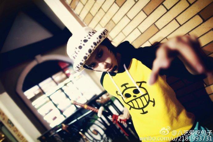 特拉法尔加罗帅气cos