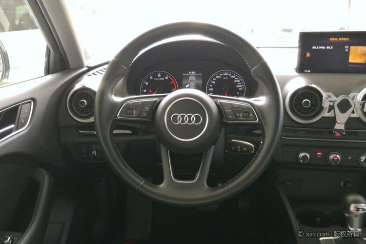 奥迪a3方向盘
