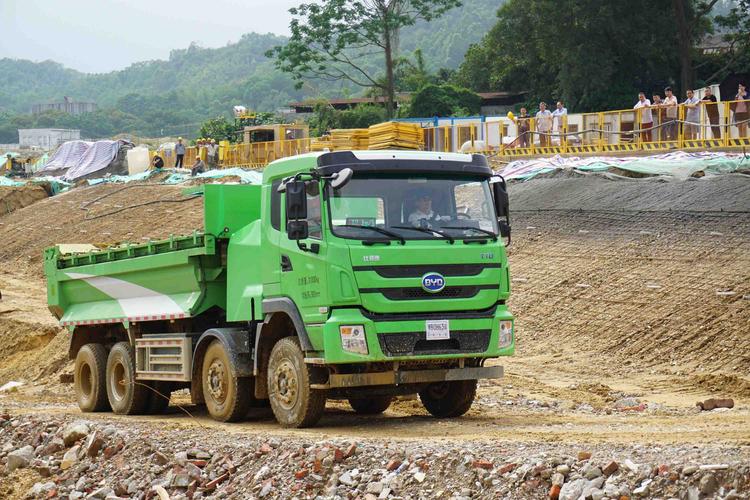 首页 汽车 新车资讯 开启泥头车电动化时代——比亚迪t10zt投入深圳试