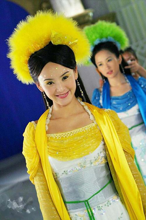 说起黄衫,大家第一个想到的恐怕就是七仙女里的黄儿公主了.