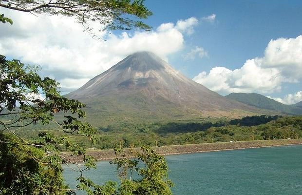 世界著名十大最美火山 体验壮美奇观