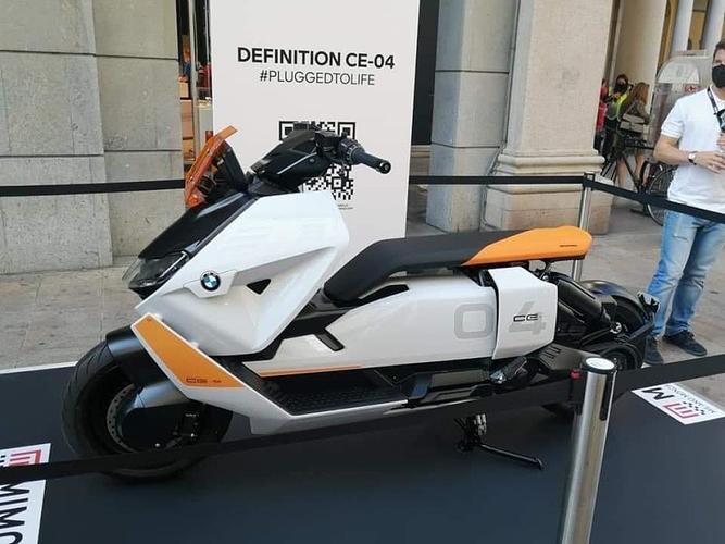 宝马definition ce 04 sunny li,哈罗摩托