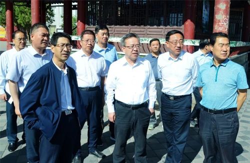吴仰东,张安疆在肃州区调研城市建设和管理工作