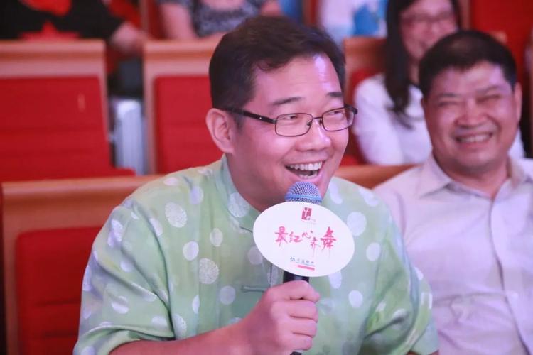 大兵老师亲临现场 广场舞还是要以健康为主 主持人 逗趣的臭屁坨遇上