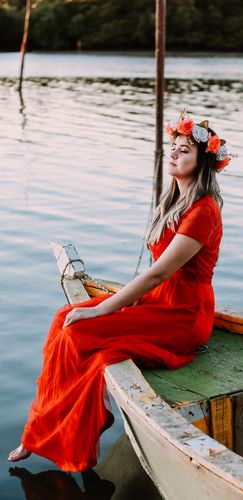 简介:一组精美的红衣美女在船上,红衣,美女,在船上, 标签:漂亮图片