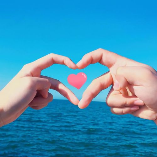 双手比心_微信情侣头像图片_扣扣居