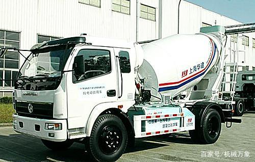 这台国产4方纯电动混凝土搅拌车,30分钟充满电,满载能