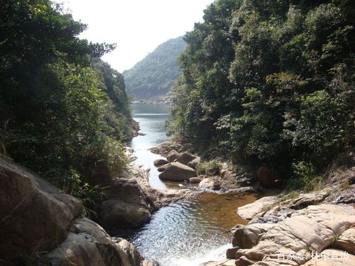 深圳坪山马峦山瀑布众多景色迷人宛若世外桃源