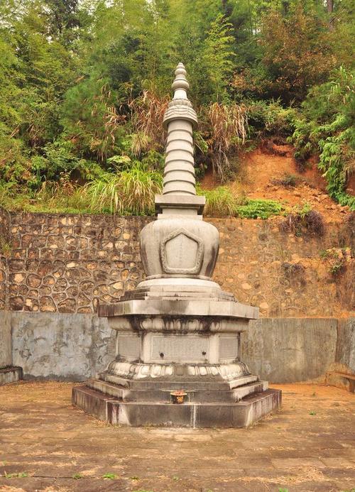寺庙塔尖定制大型铜雕麒麟铸铜华夏麒麟雕塑铜麒麟风水镇宅化灾难天顺