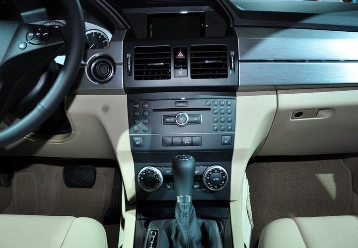奔驰(进口) 奔驰glk级 2011款 glk 300 4matic 动行型