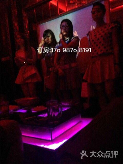 白金汉爵ktv俱乐部