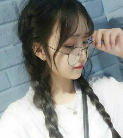 17岁初中女生头像