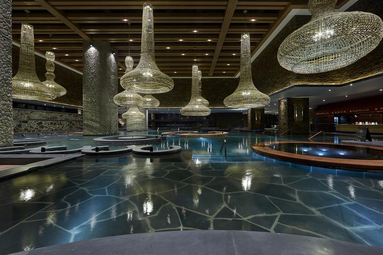 盛京冰雪季沈阳清河半岛温泉度假酒店