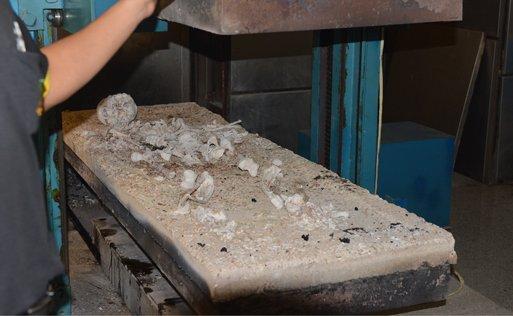 遗体火化时停电八具尸体反复烧了两个小时