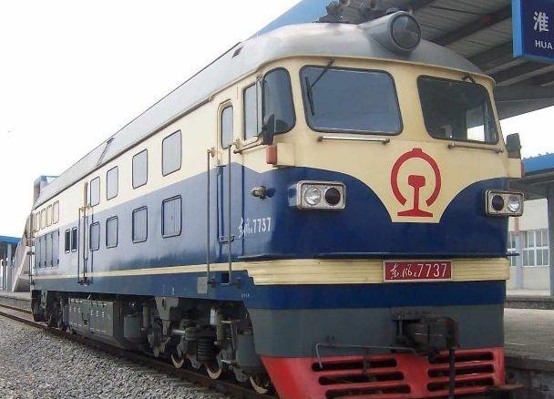 东风4型内燃机车