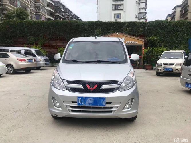 5l 手动标准型-门口现车精品车况支持低首付 福州二手五菱五菱荣光v