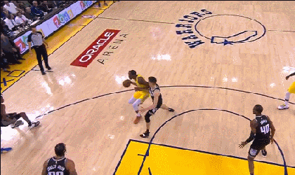 最佳镜头:库里被自己扣篮吓傻?这表情简直影帝附体